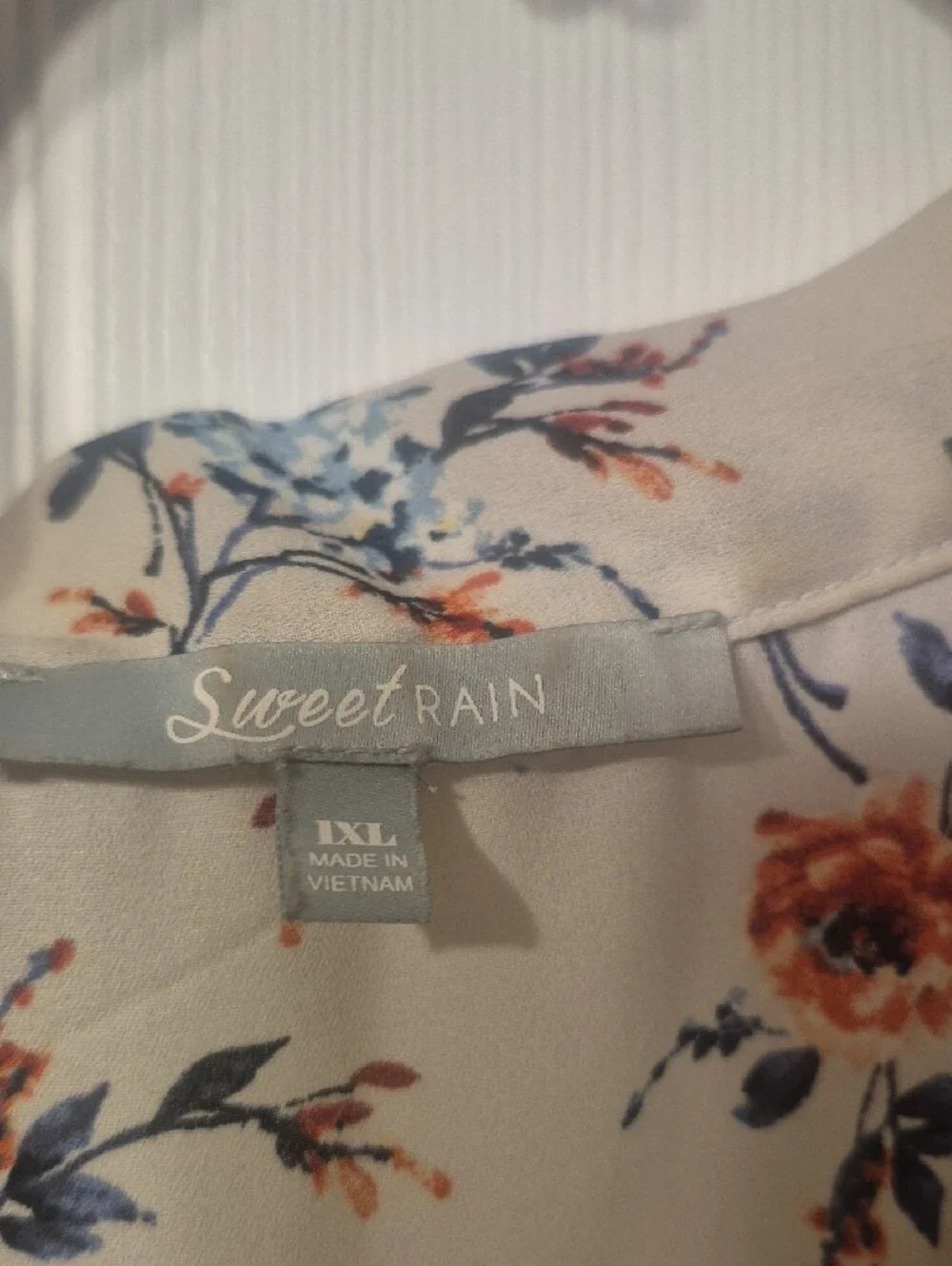 Sweet Rain Cream Floral Tie-Neck Ruffle Sleeve Blouse - Picture 2 of 2